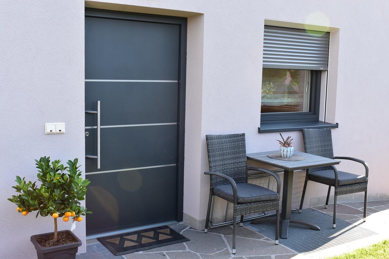 אפיאנו סולה סטרדה דל וינו Ferienwohnung Pippohof מראה חיצוני תמונה